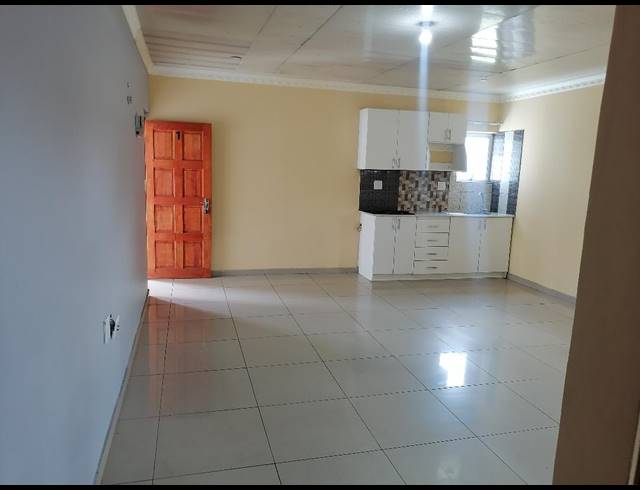 1 bed property to rent in WINCHESTER HILLS